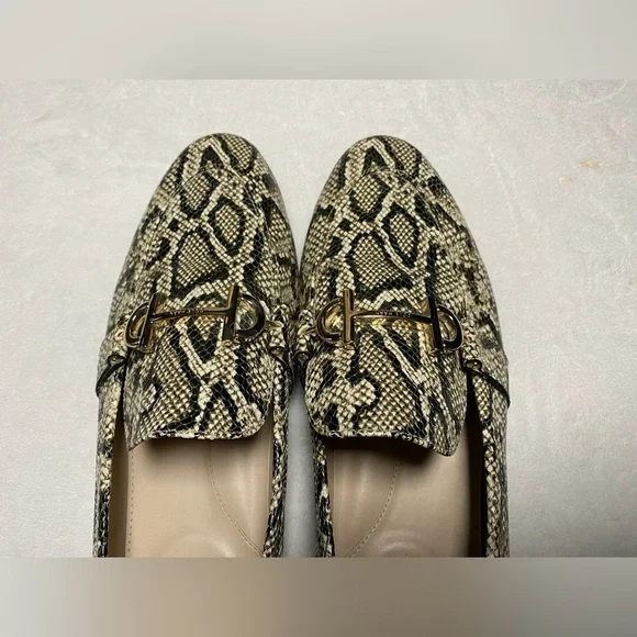 ❣️Cole Haan Snake Print Loafers - Black and Cream❣️ - Picture 3 of 6